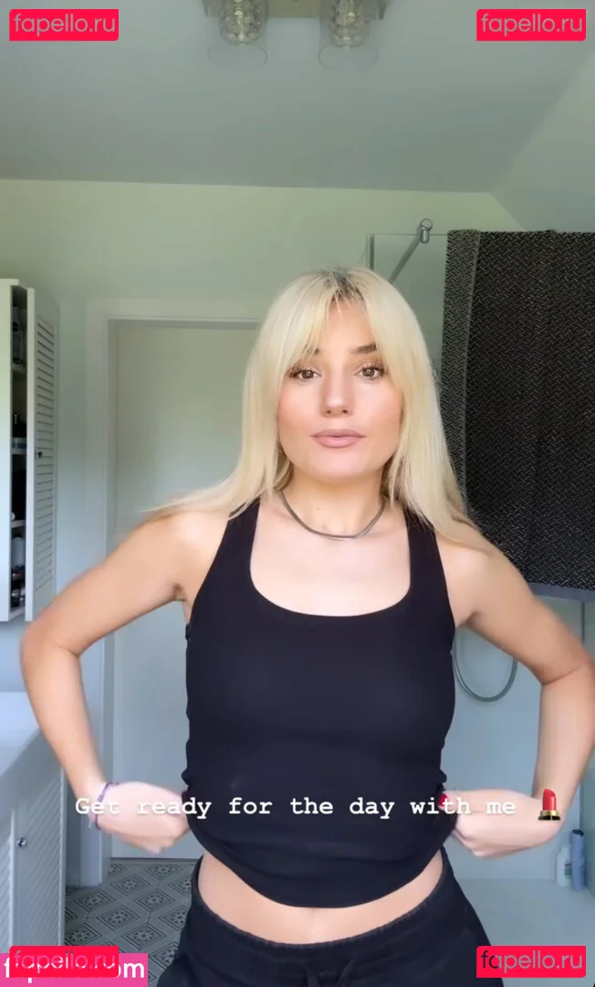 Laura Block Onlyfans Photo Gallery 