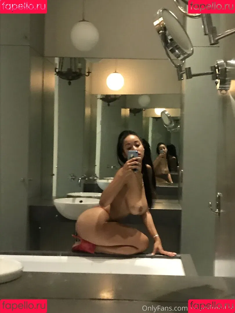 YourAfroBitch Onlyfans Photo Gallery 