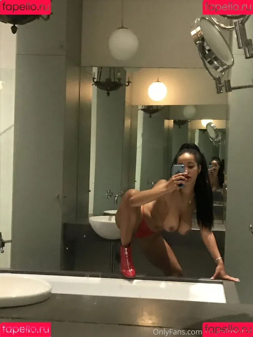 YourAfroBitch Onlyfans Photo Gallery 