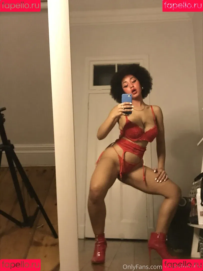 YourAfroBitch Onlyfans Photo Gallery 