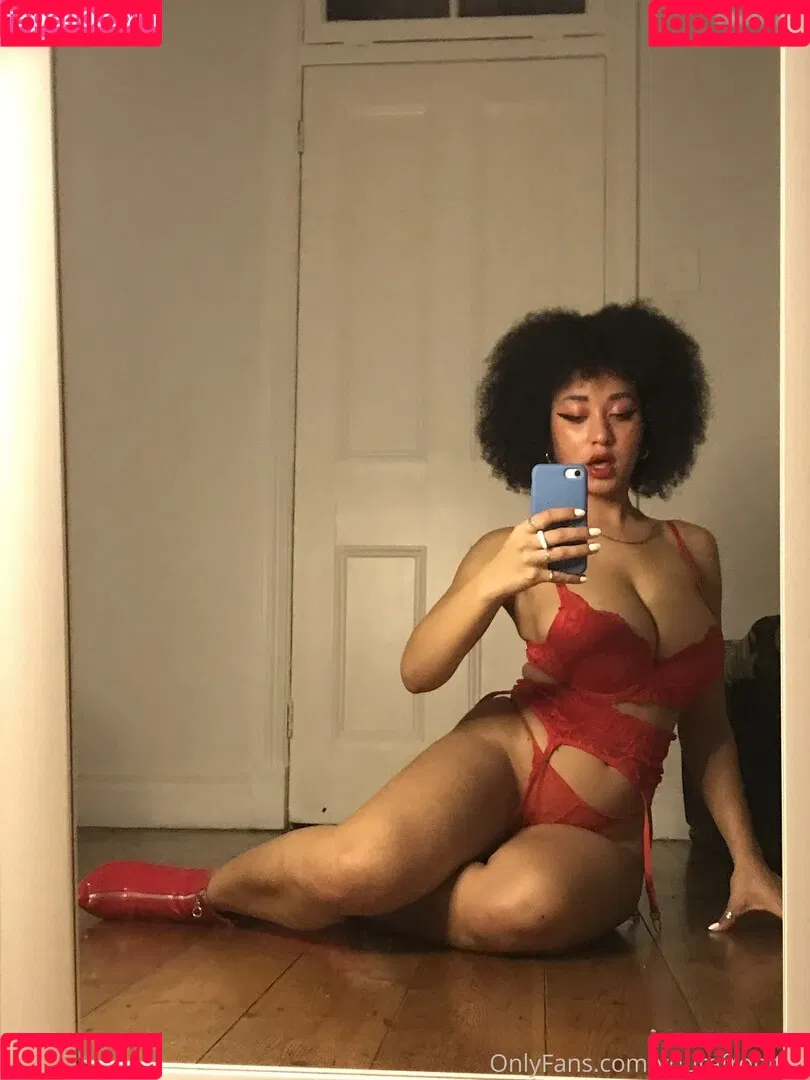YourAfroBitch Onlyfans Photo Gallery 