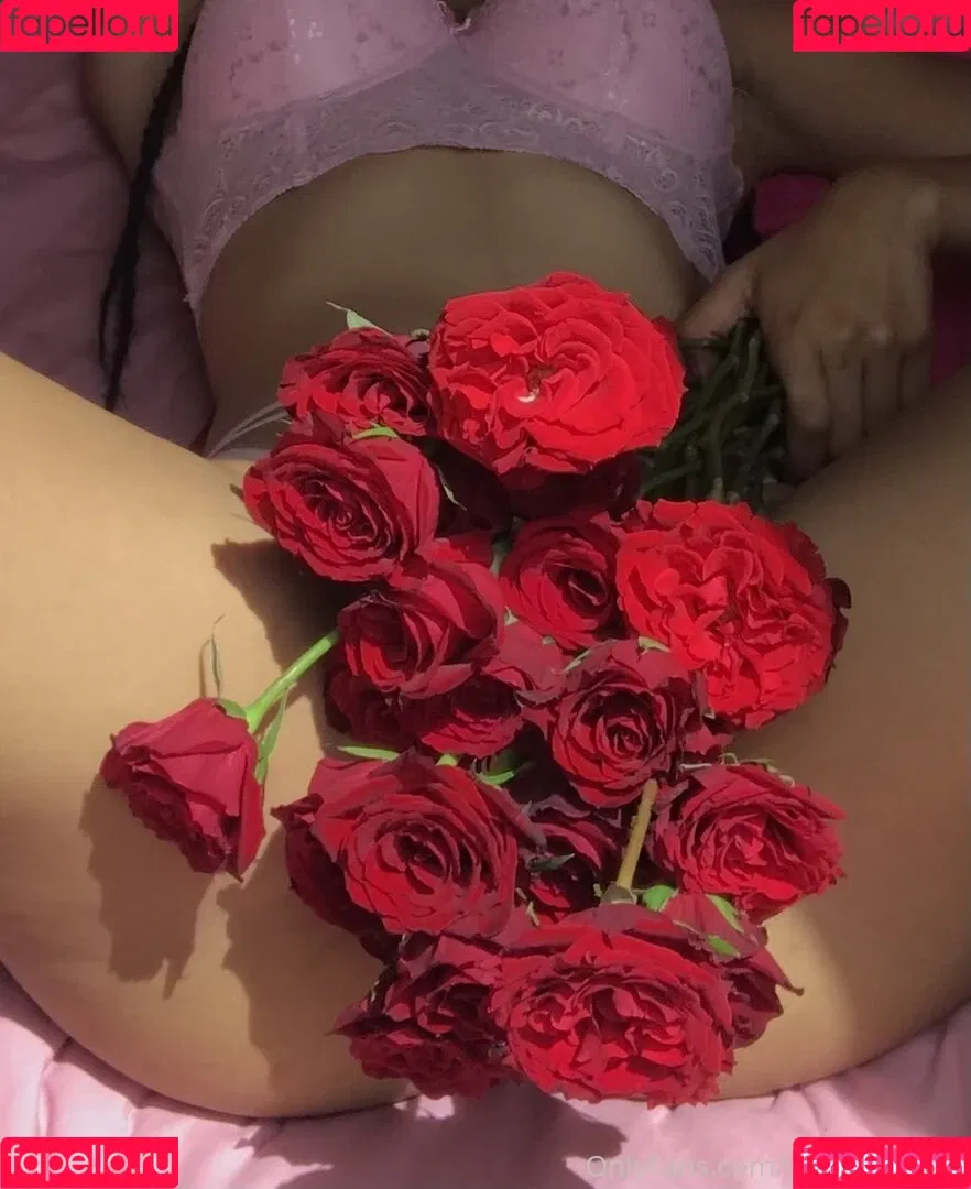 YourAfroBitch Onlyfans Photo Gallery 