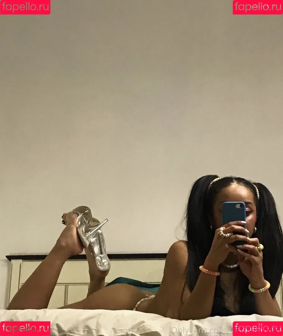 YourAfroBitch Onlyfans Photo Gallery 
