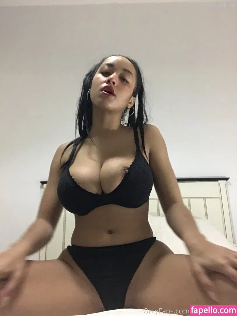 YourAfroBitch Onlyfans Photo Gallery 