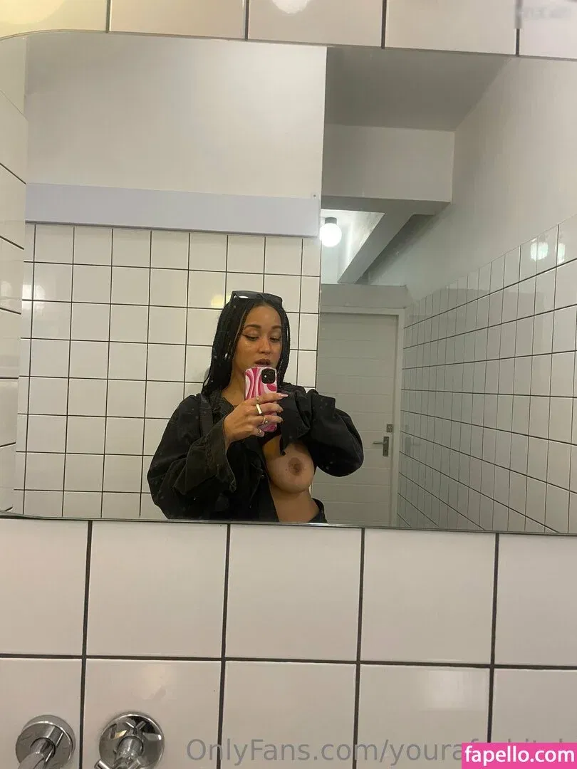 YourAfroBitch Onlyfans Photo Gallery 