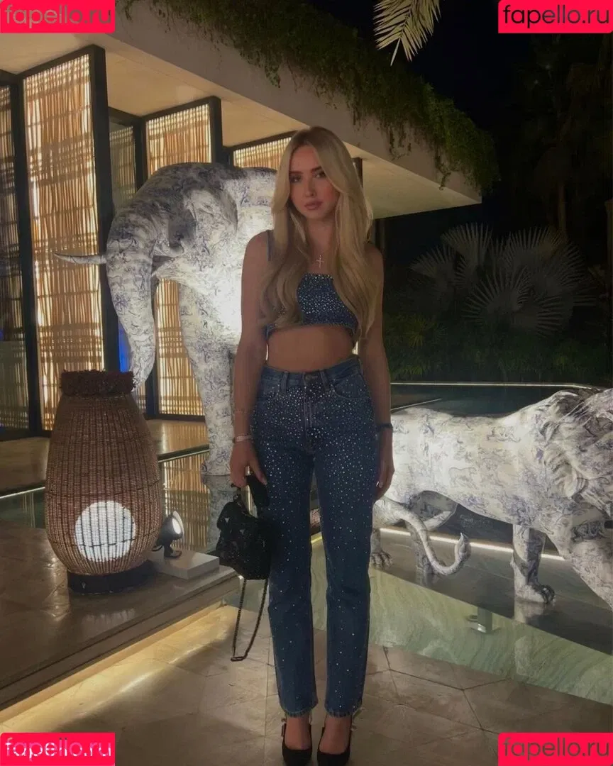 Shania Geiss Onlyfans Photo Gallery 