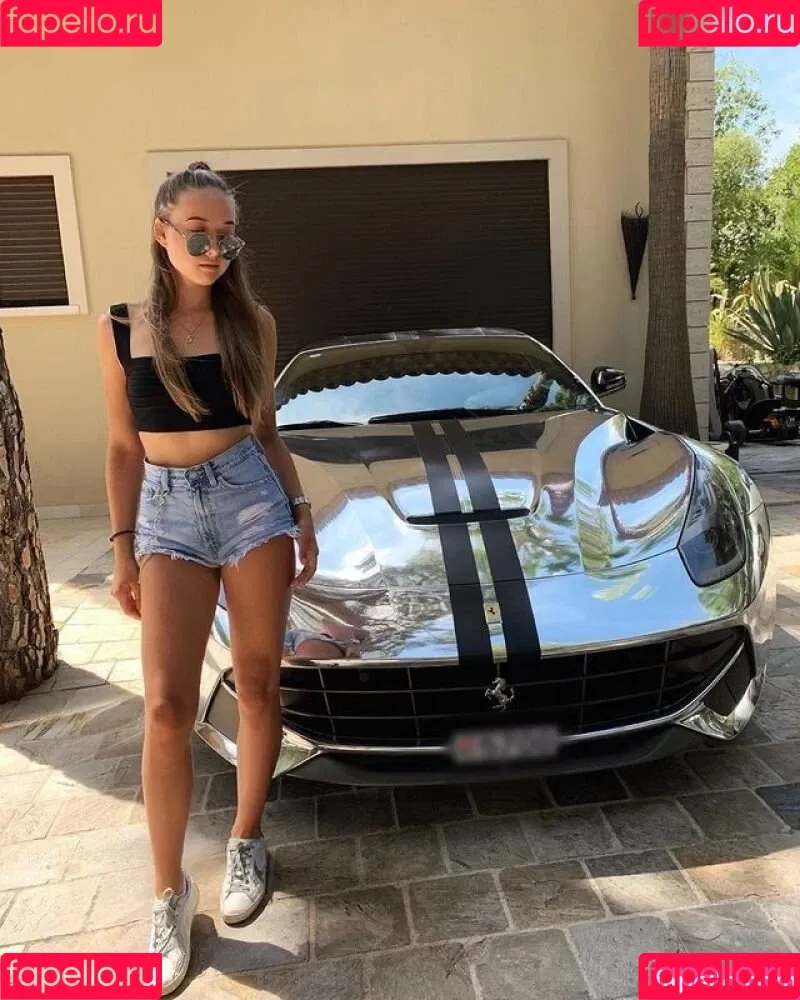Shania Geiss Onlyfans Photo Gallery 