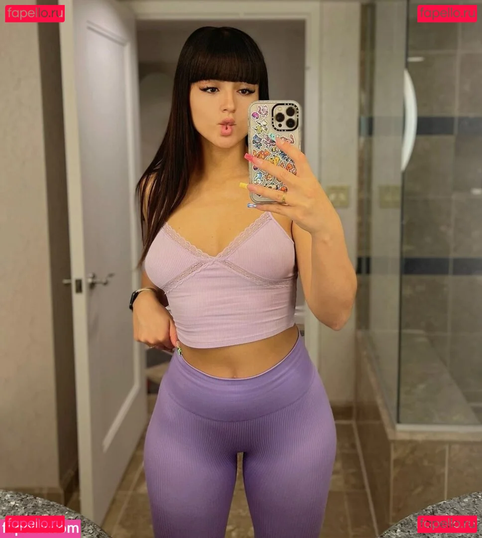 Lenna Vivas Onlyfans Photo Gallery 