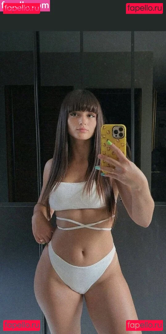 Lenna Vivas Onlyfans Photo Gallery 