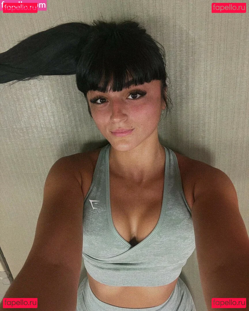 Lenna Vivas Onlyfans Photo Gallery 