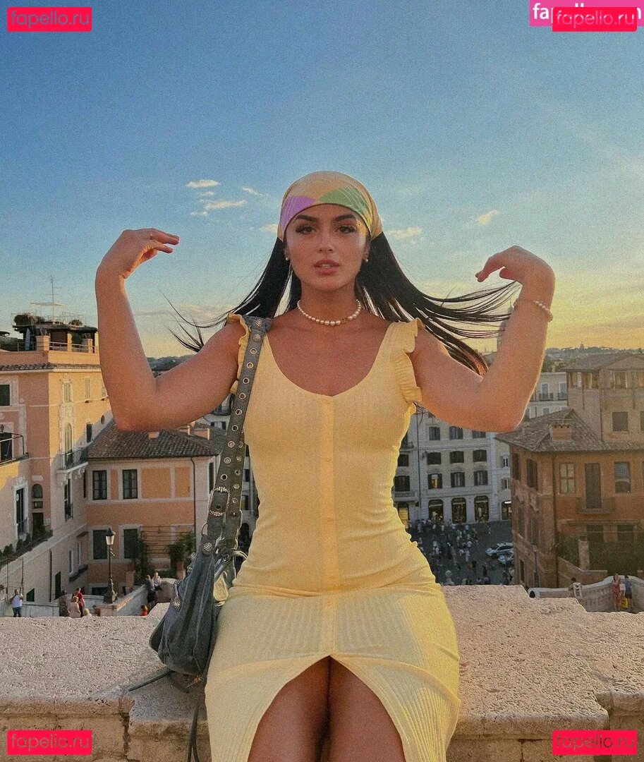 Lenna Vivas Onlyfans Photo Gallery 