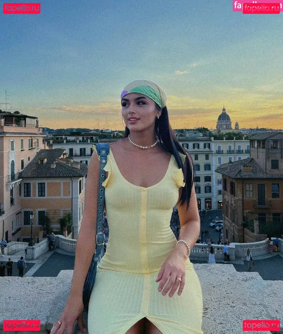 Lenna Vivas Onlyfans Photo Gallery 