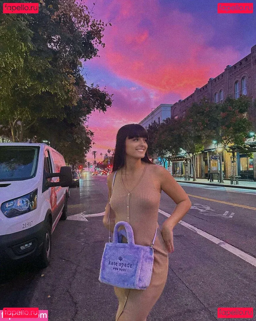 Lenna Vivas Onlyfans Photo Gallery 