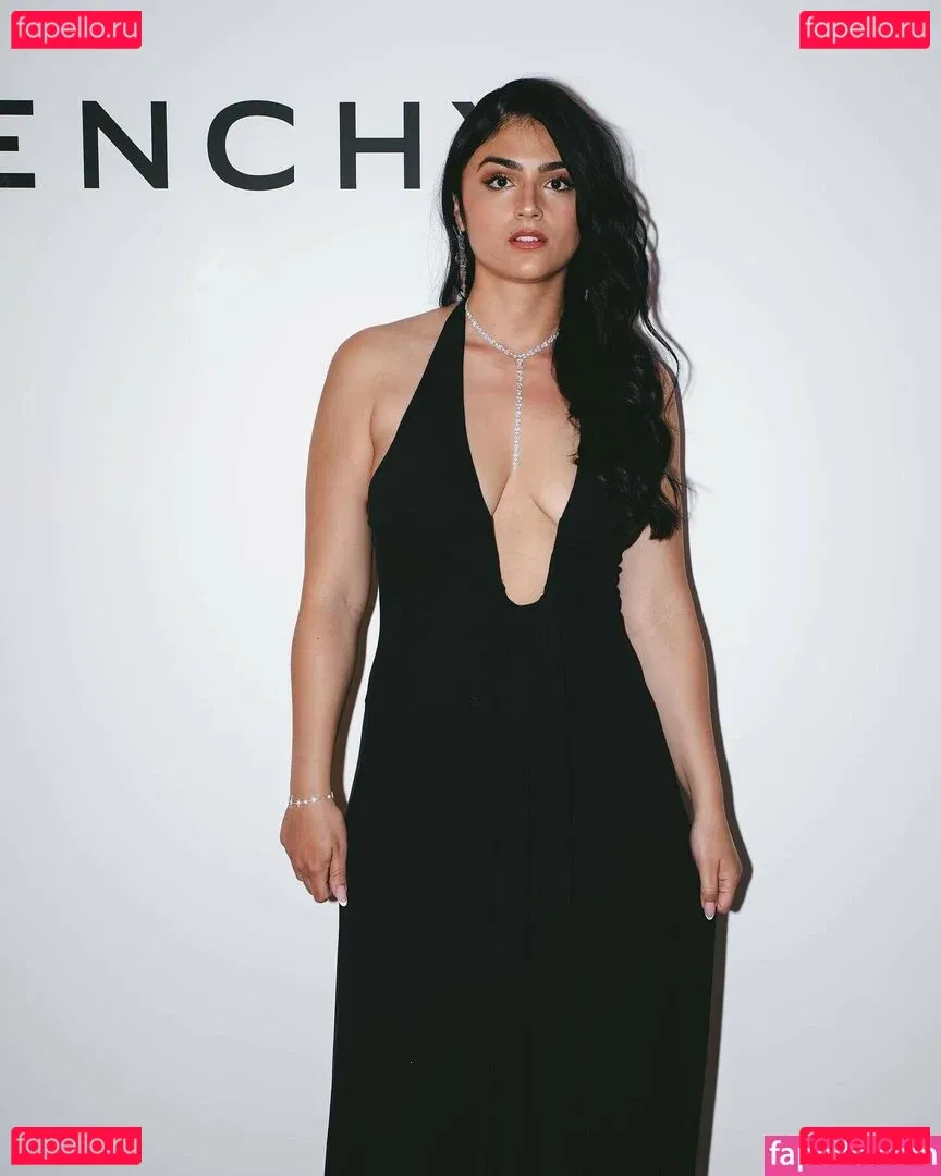 Lenna Vivas Onlyfans Photo Gallery 