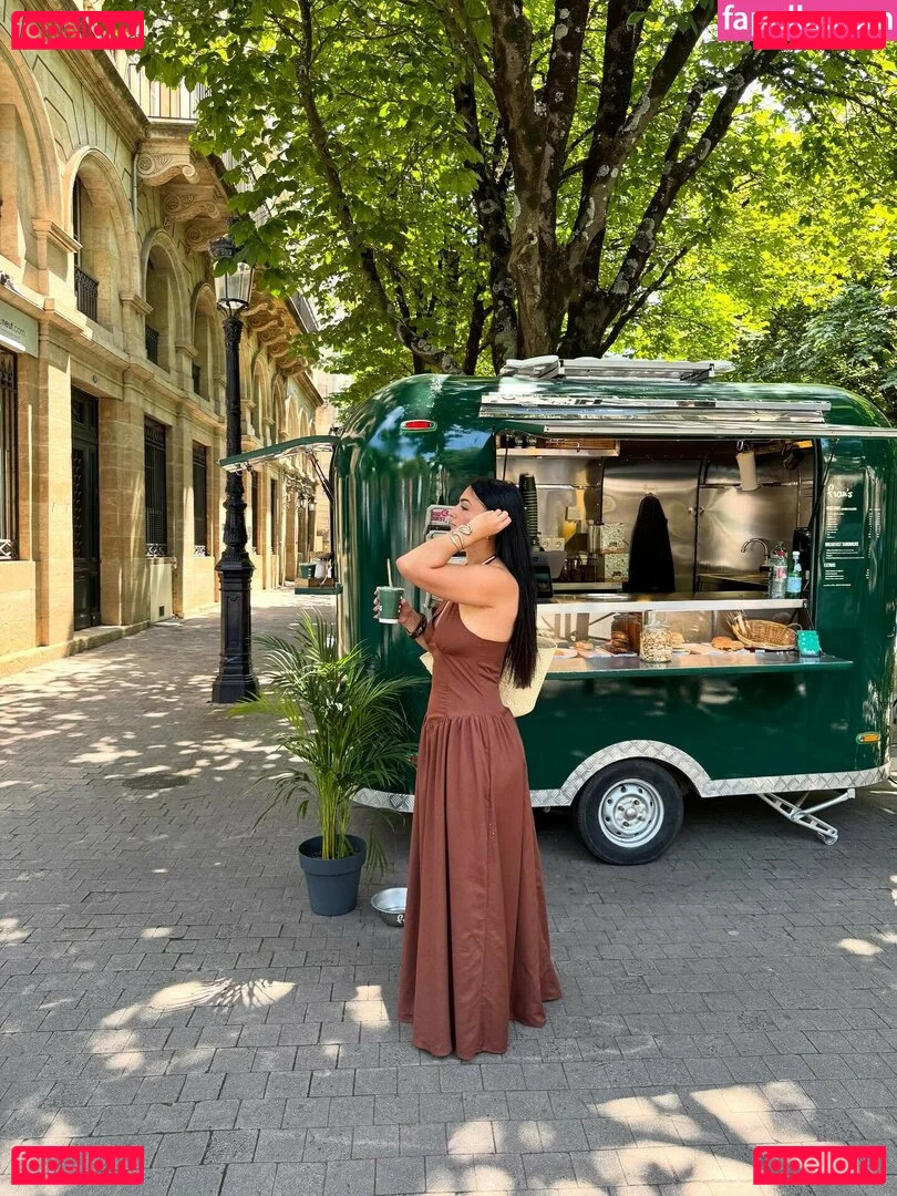 Lenna Vivas Onlyfans Photo Gallery 