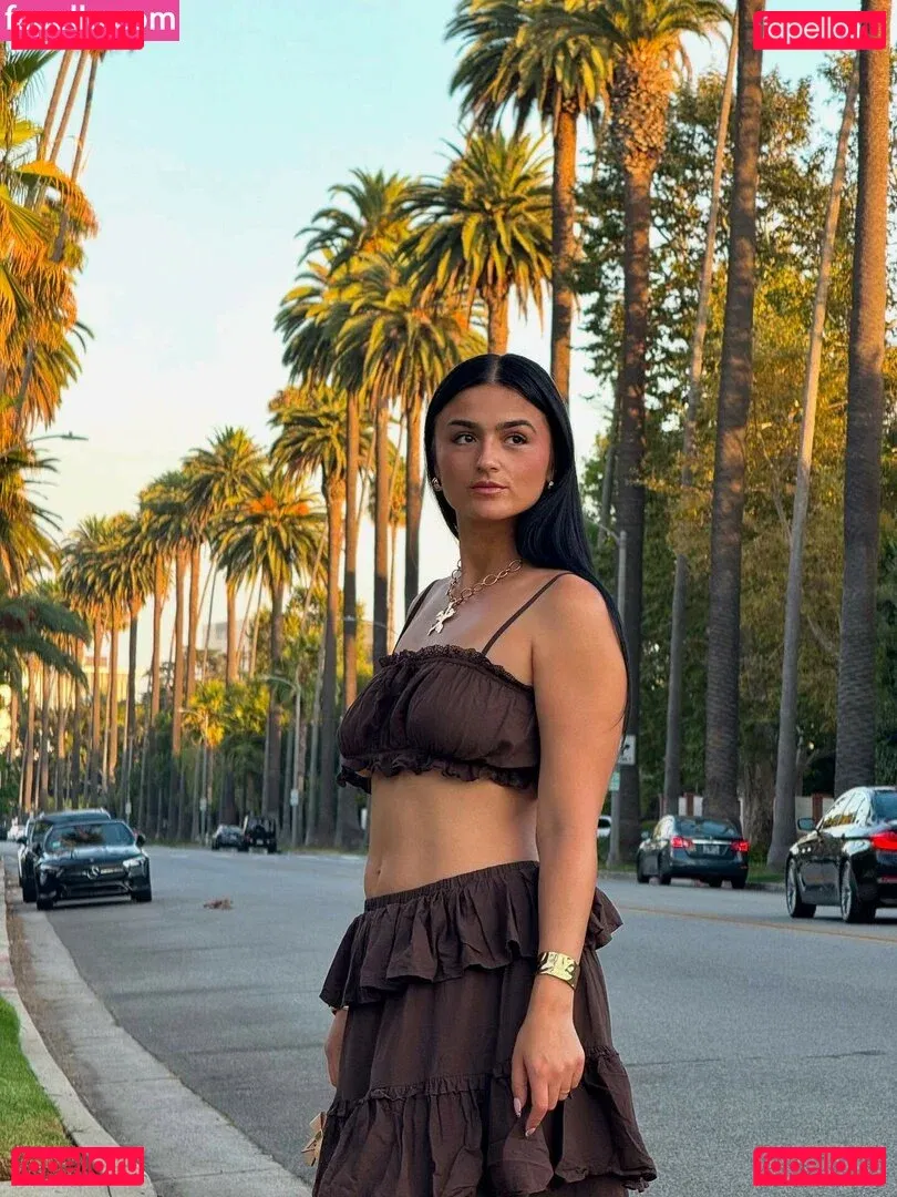 Lenna Vivas Onlyfans Photo Gallery 