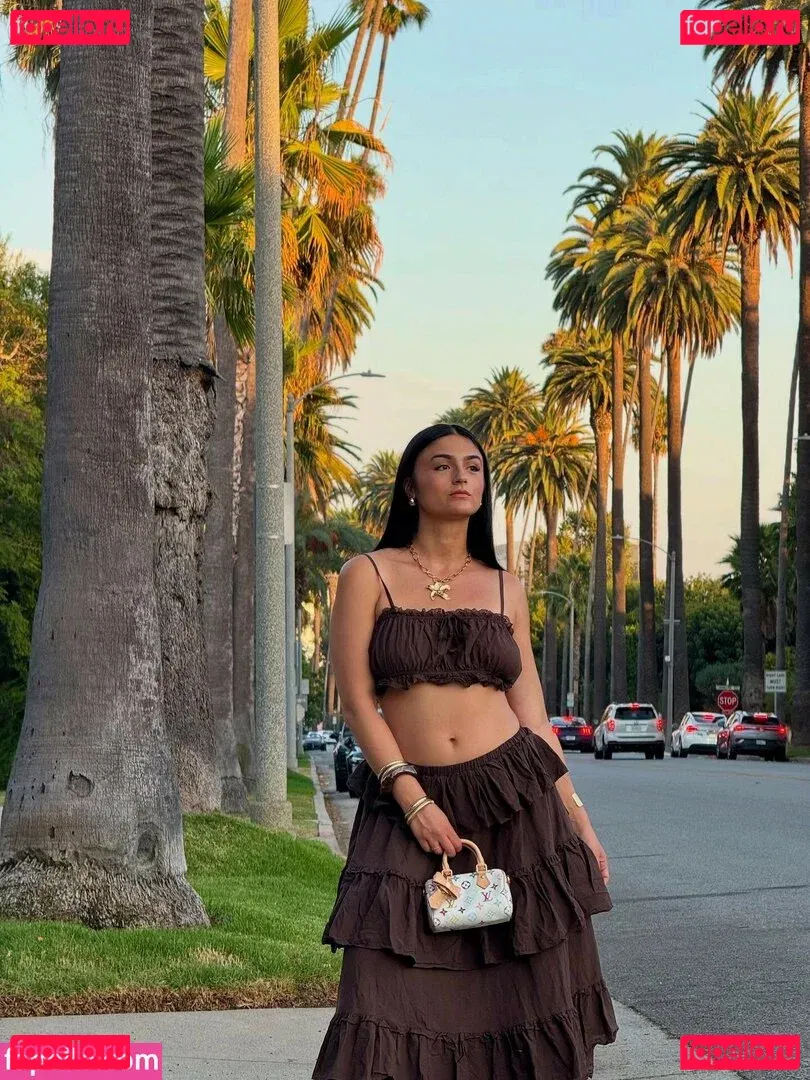 Lenna Vivas Onlyfans Photo Gallery 