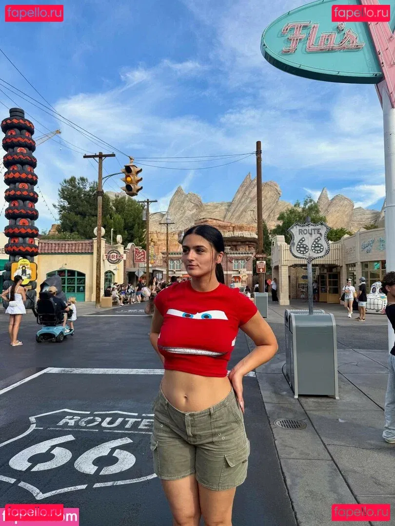 Lenna Vivas Onlyfans Photo Gallery 