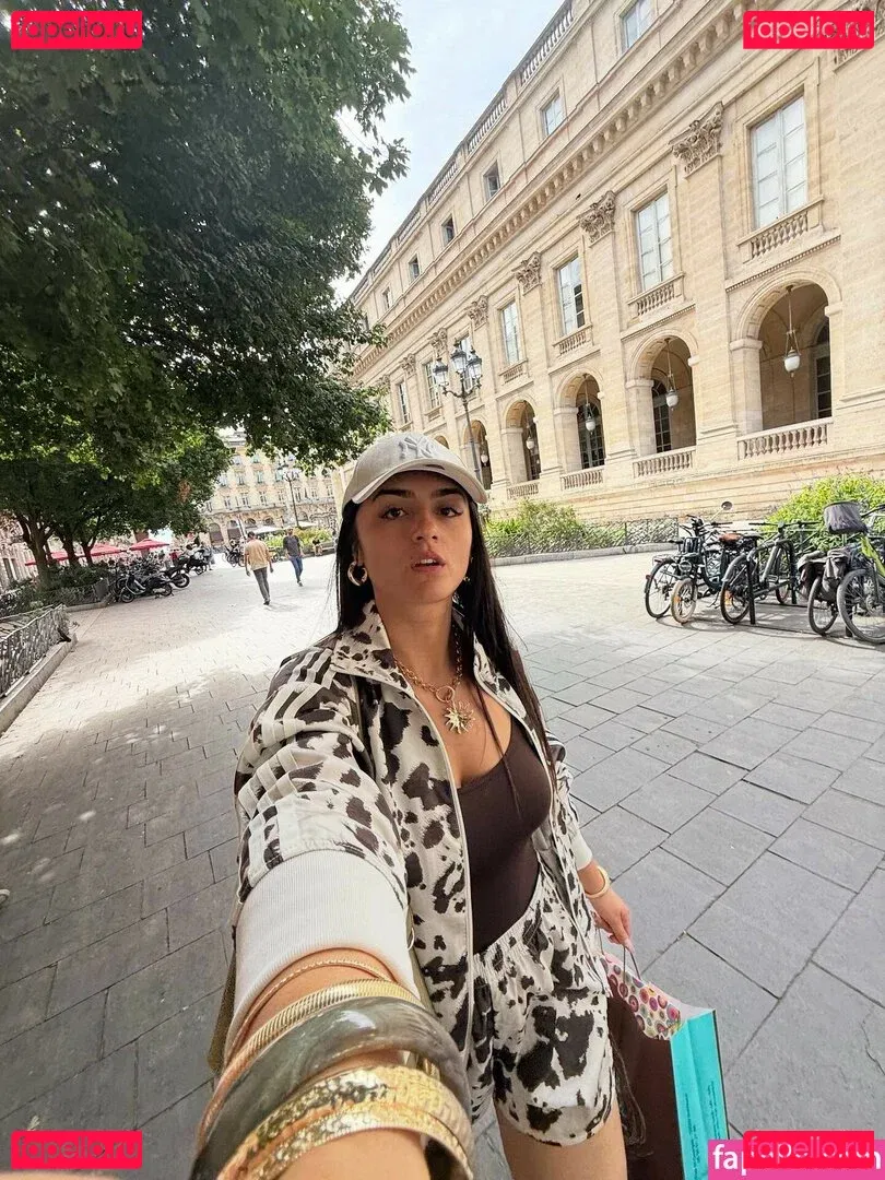 Lenna Vivas Onlyfans Photo Gallery 