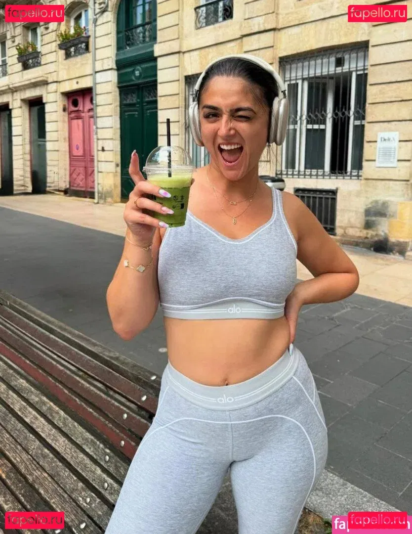 Lenna Vivas Onlyfans Photo Gallery 