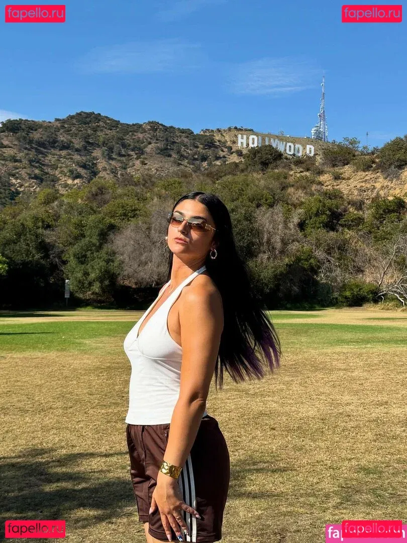 Lenna Vivas Onlyfans Photo Gallery 