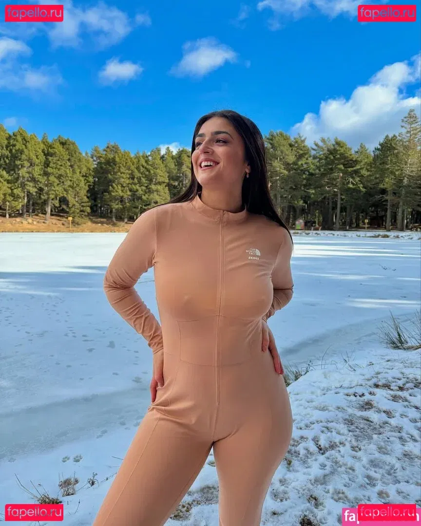 Lenna Vivas Onlyfans Photo Gallery 