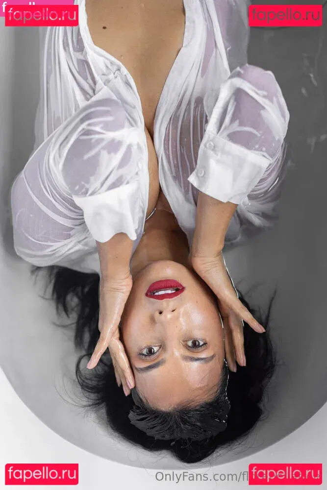 florabellafree Onlyfans Photo Gallery 