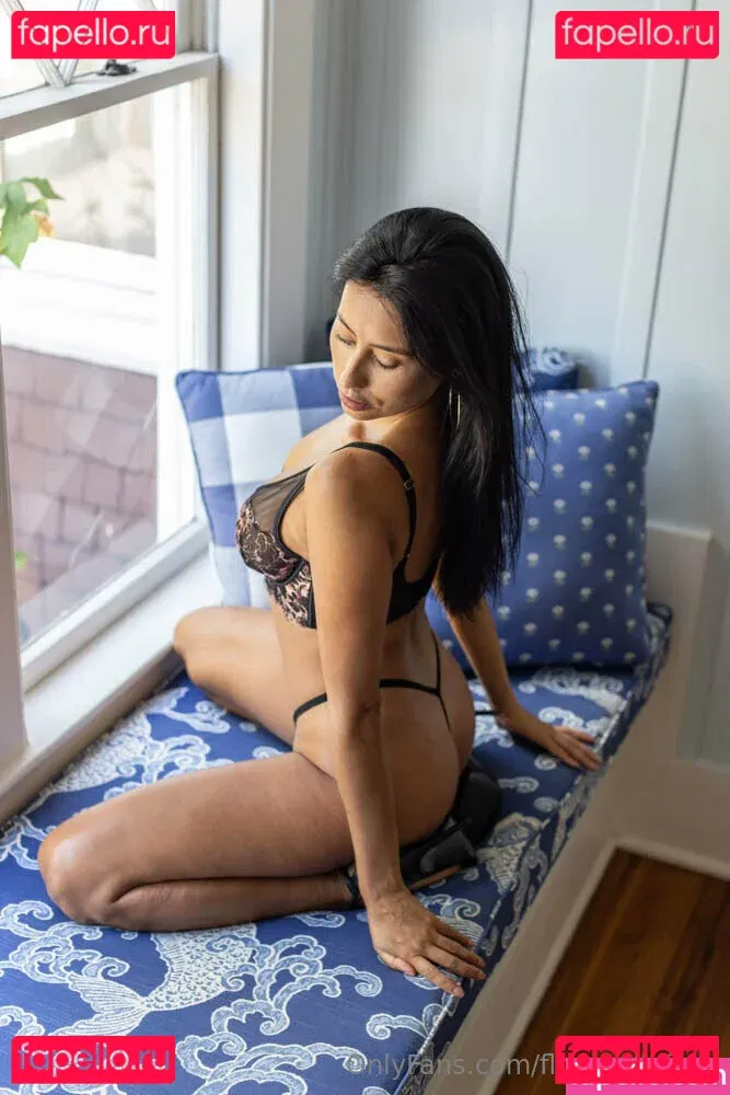 florabellafree Onlyfans Photo Gallery 