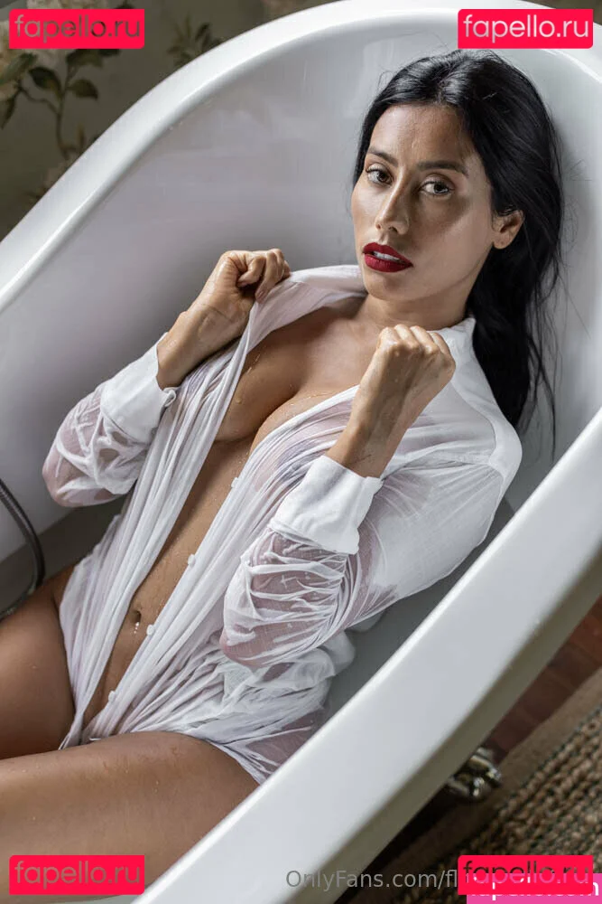 florabellafree Onlyfans Photo Gallery 