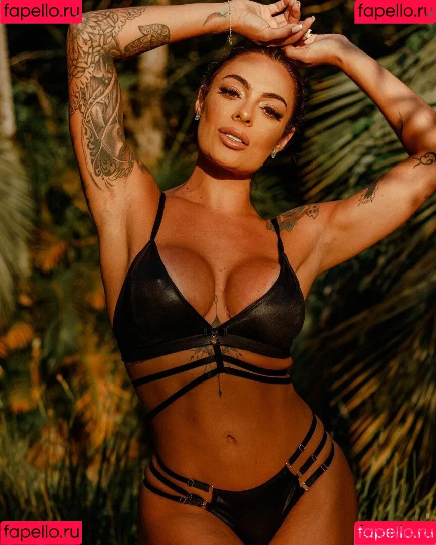 Monique Amin Onlyfans Photo Gallery 