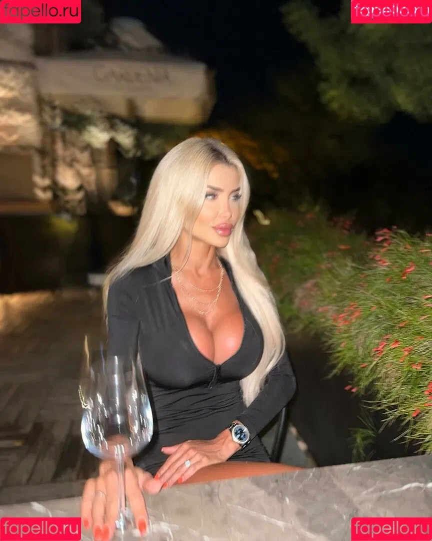 Amalia Yildirim Onlyfans Photo Gallery 