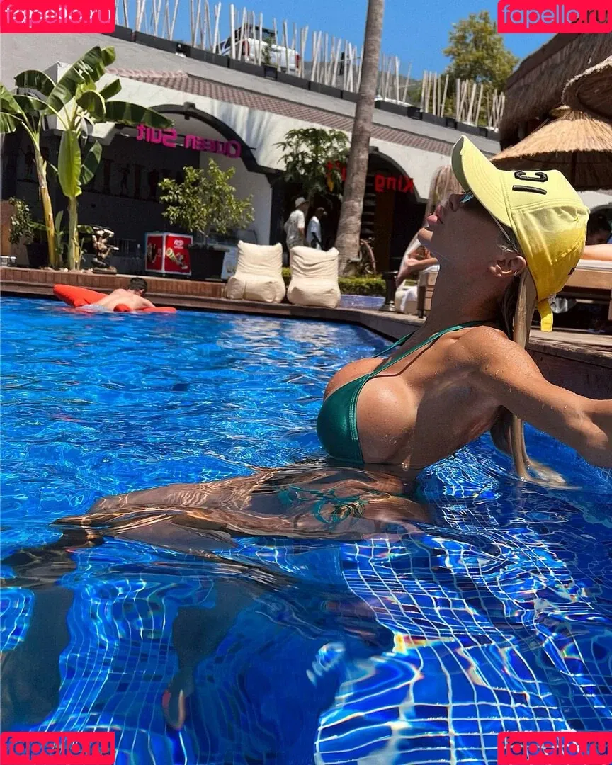 Amalia Yildirim Onlyfans Photo Gallery 