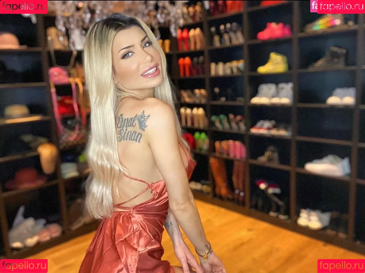Amalia Yildirim Onlyfans Photo Gallery 