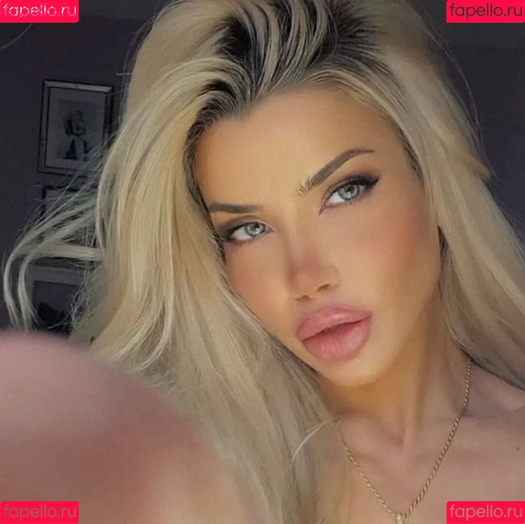 Amalia Yildirim Onlyfans Photo Gallery 