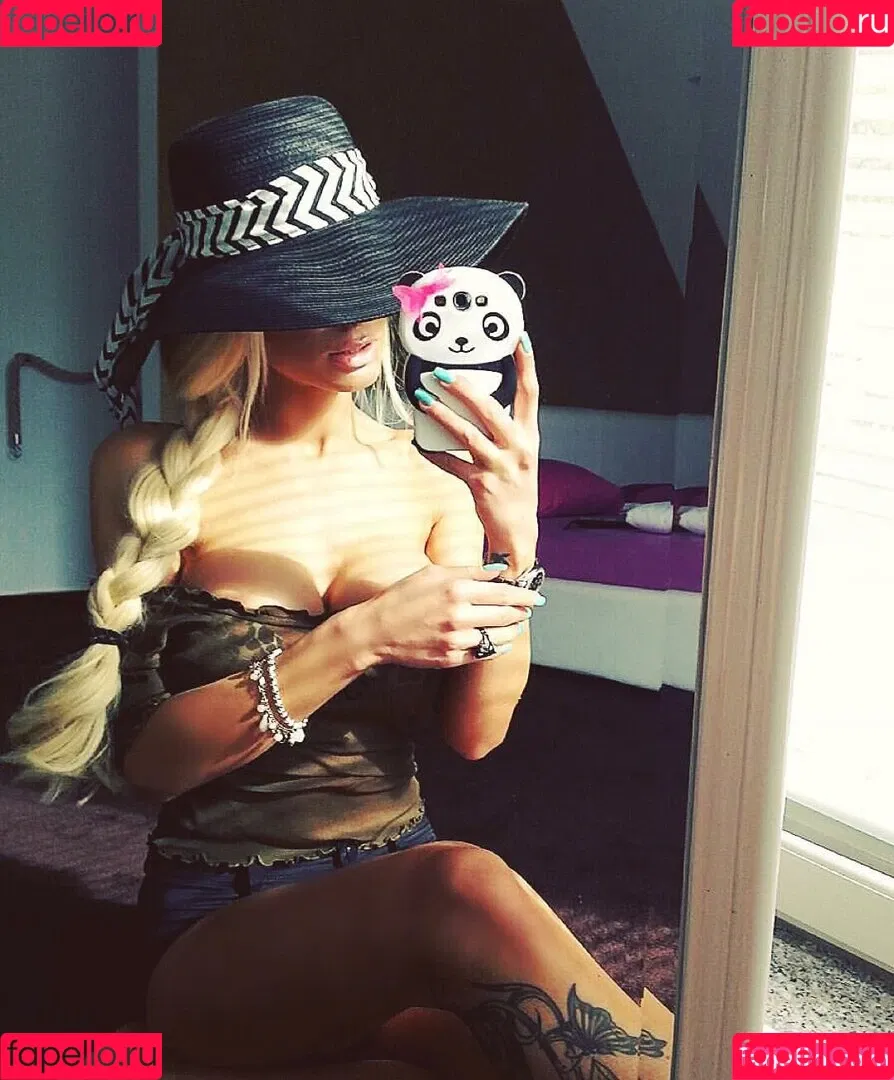 Amalia Yildirim Onlyfans Photo Gallery 