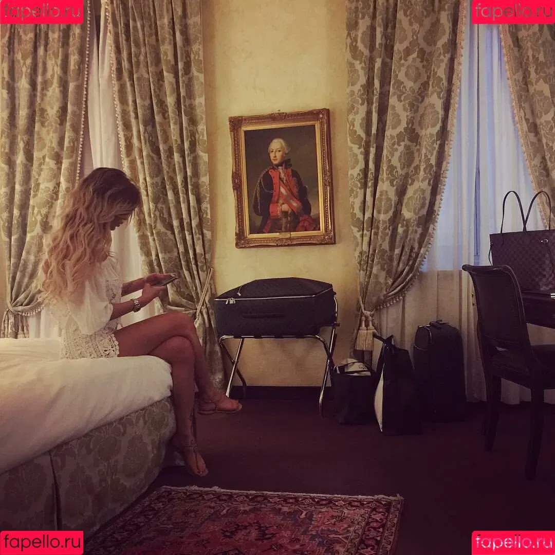 Amalia Yildirim Onlyfans Photo Gallery 