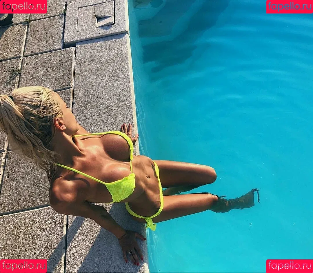 Amalia Yildirim Onlyfans Photo Gallery 