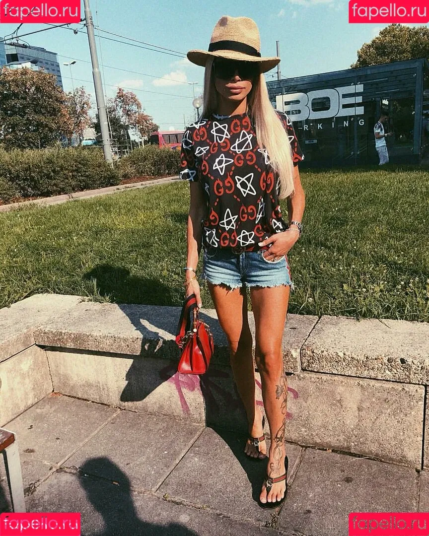 Amalia Yildirim Onlyfans Photo Gallery 