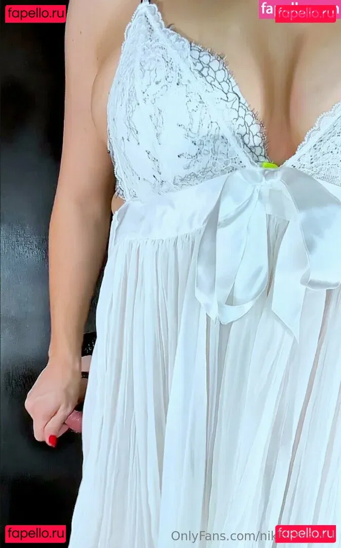 nikkicrystal1 Onlyfans Photo Gallery 