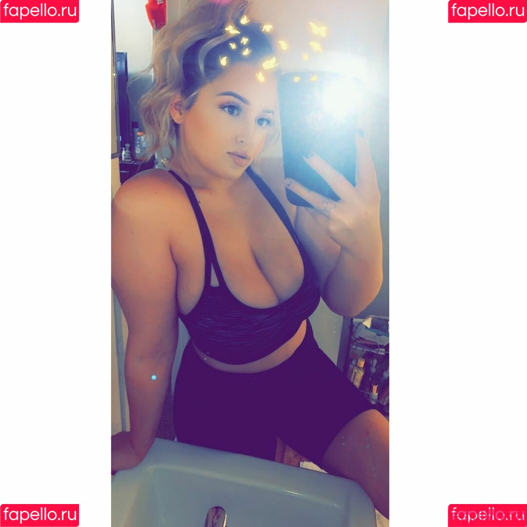 teasebreee Onlyfans Photo Gallery 