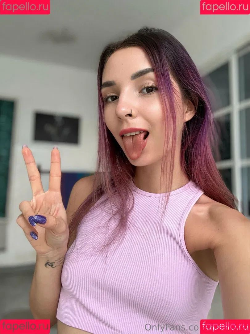 kira_cha Onlyfans Photo Gallery 