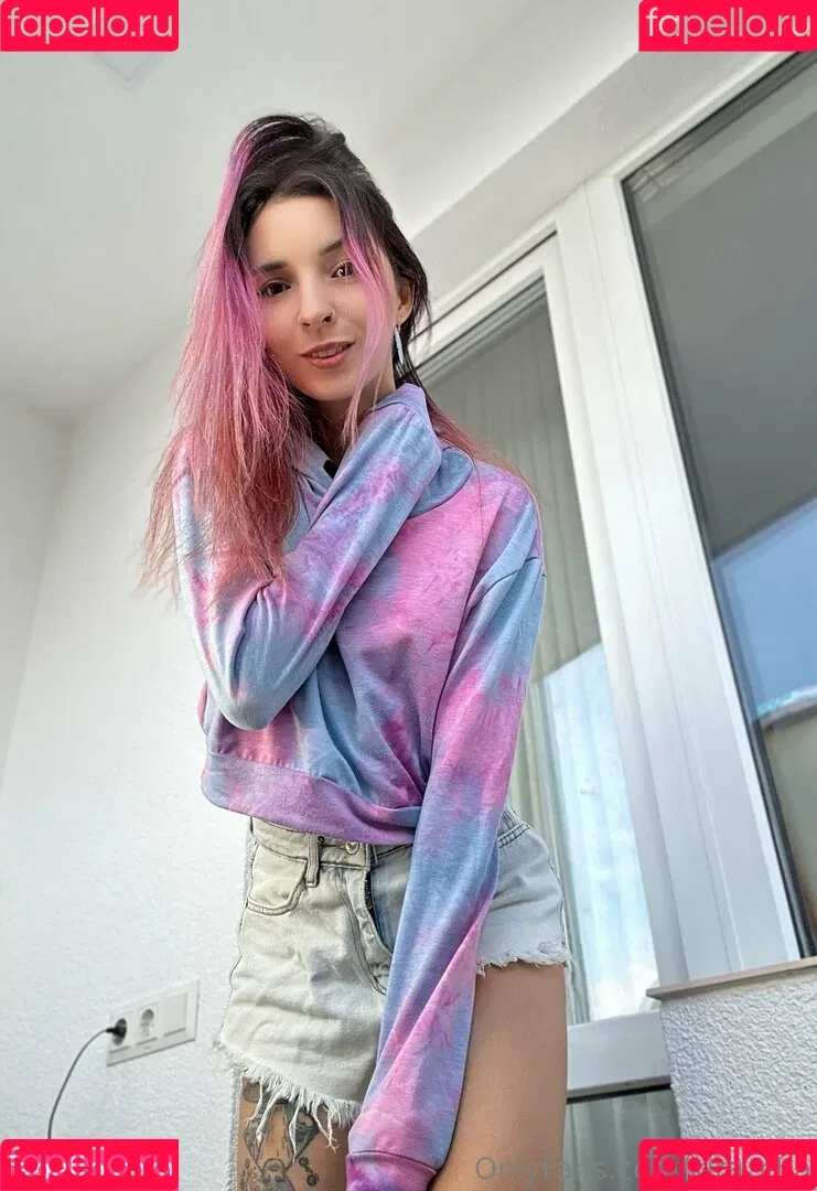 kira_cha Onlyfans Photo Gallery 