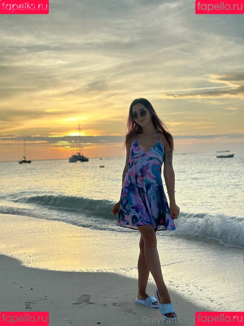 kira_cha Onlyfans Photo Gallery 