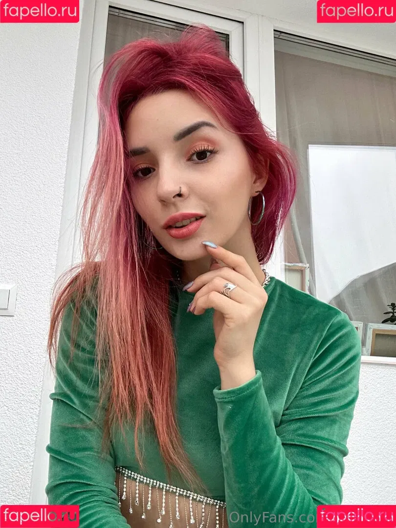 kira_cha Onlyfans Photo Gallery 