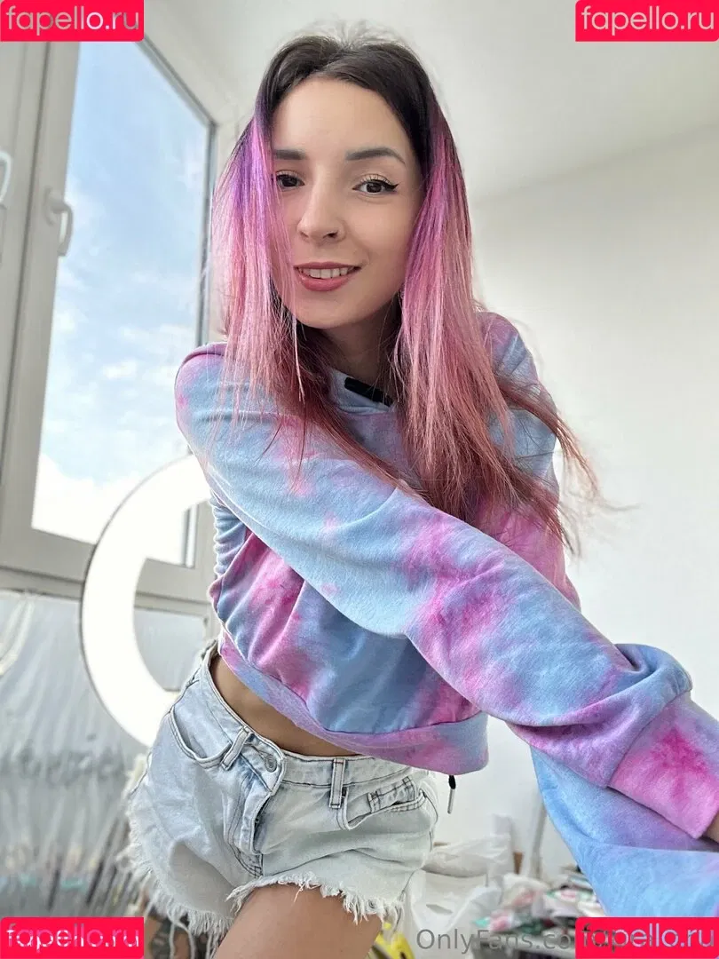 kira_cha Onlyfans Photo Gallery 