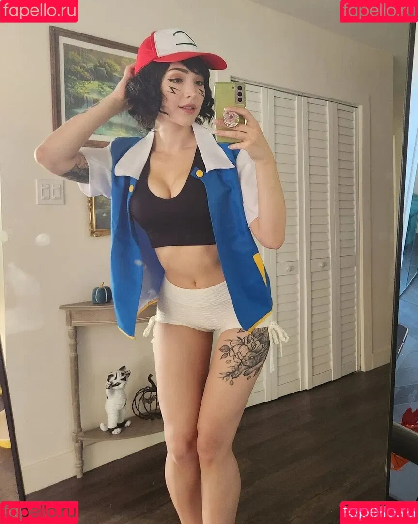 Luxlo Cosplay Onlyfans Photo Gallery 