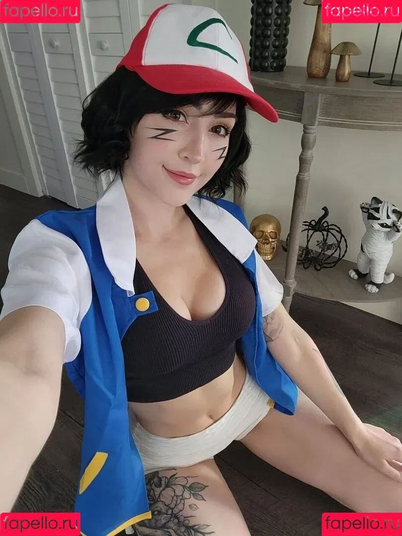 Luxlo Cosplay Onlyfans Photo Gallery 