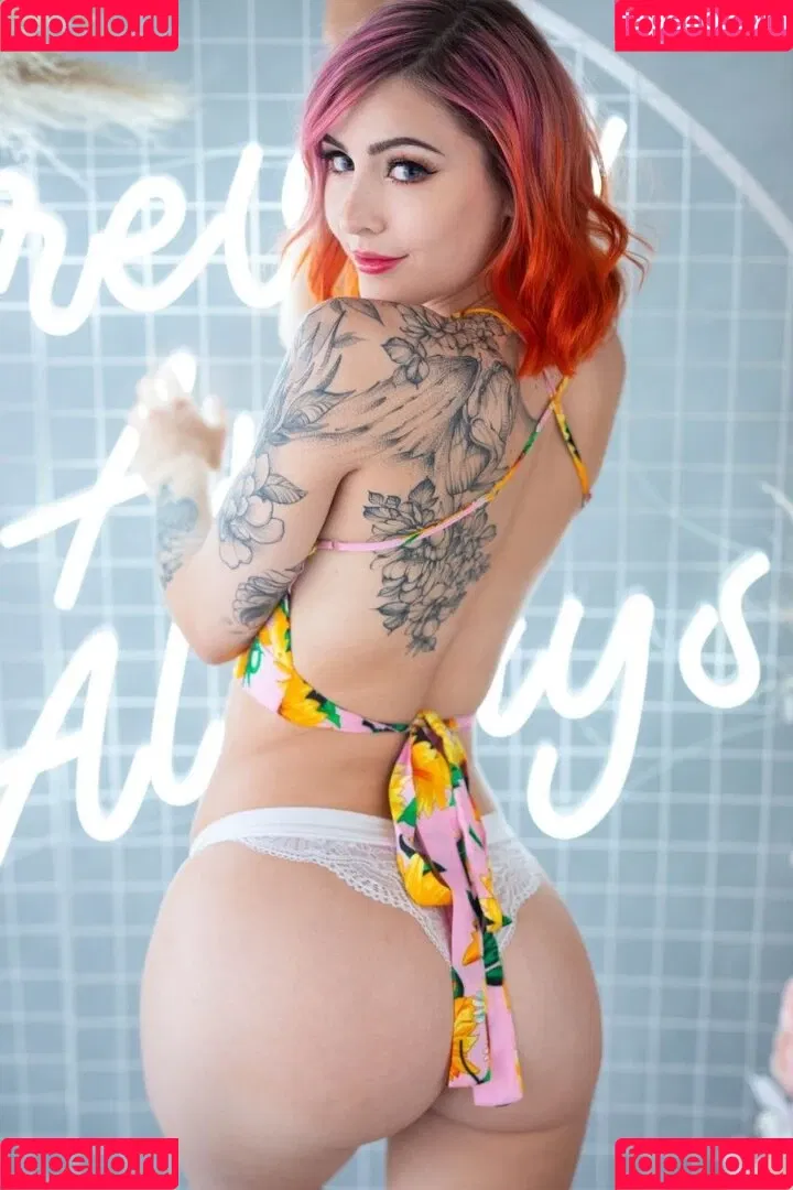 Luxlo Cosplay Onlyfans Photo Gallery 