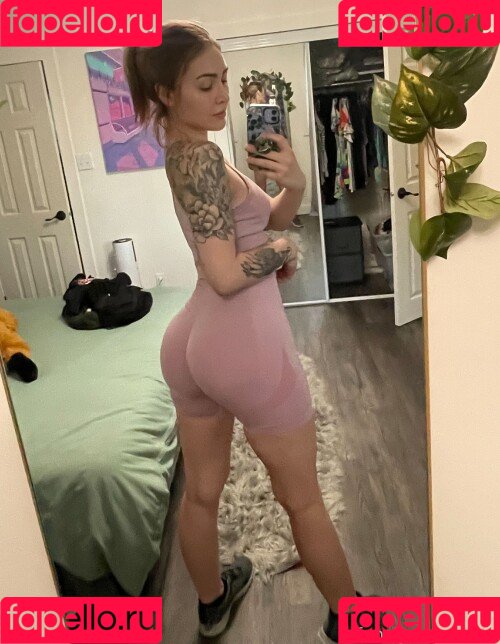 Luxlo Cosplay Onlyfans Photo Gallery 