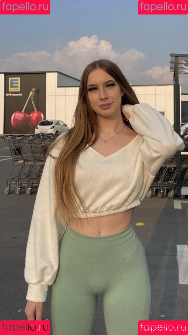 Larissaxra Onlyfans Photo Gallery 
